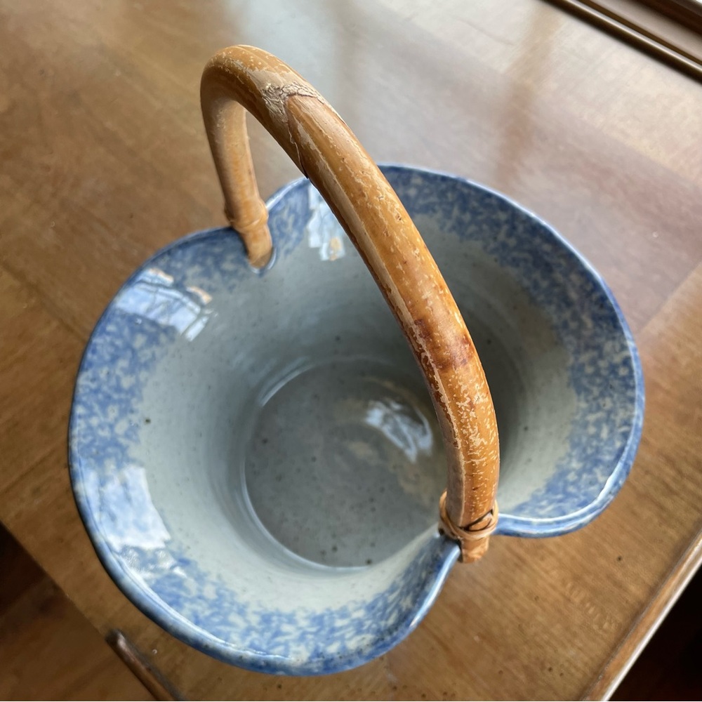 Jepson Studio Hand Crafted Blue and Gray Pottery Basket with Heart & Handle - Picture 4 of 13